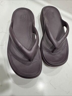 FitFlop Women's plum Flip Flop Sandals